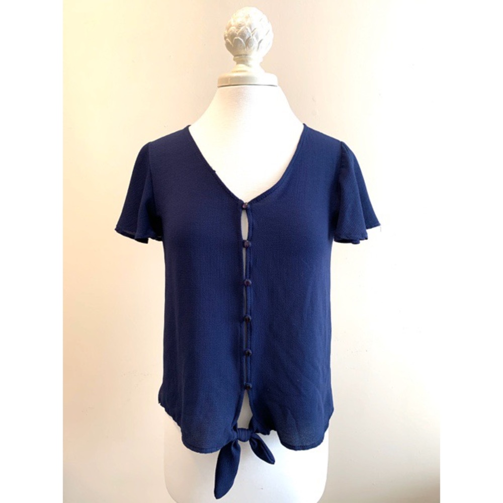 mi ami Tie Front Top